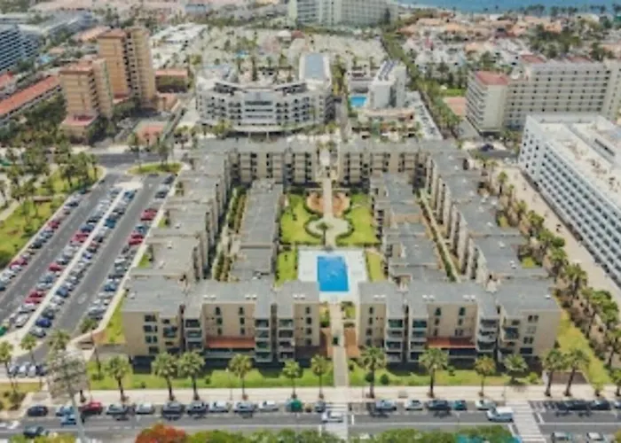 2 Americas 플라야데라스아메리카스