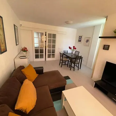 2 Americas Apartment *